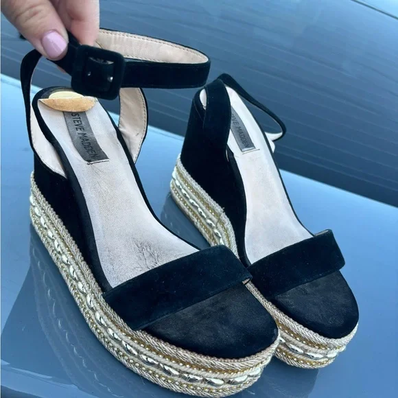 Steve Madden Black and Gold Wedge Sandals - Picture 1 of 4
